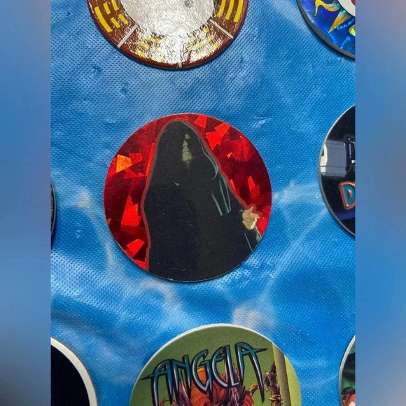 Collection of 71 Assorted POGs + Official Case 🥏🔵⚪️🟡🟣 - Picture 11 of 16